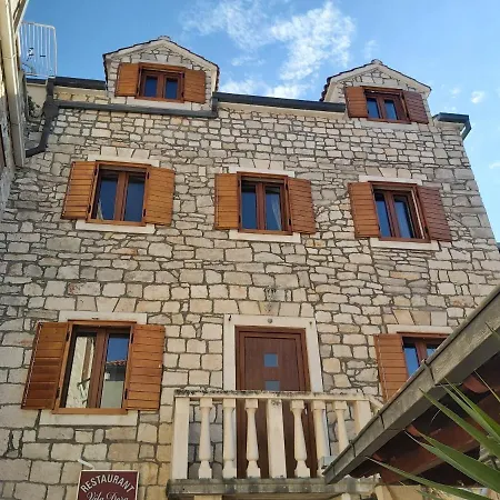 Apartment Dora