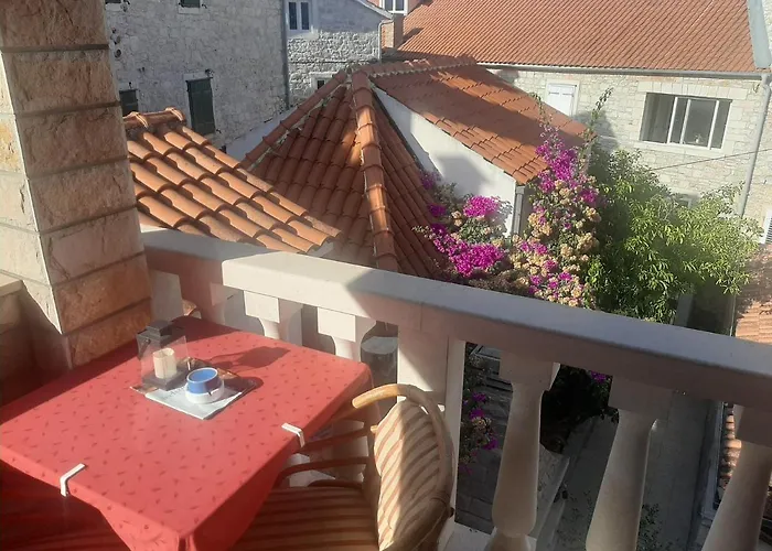 Dora Apartmán *