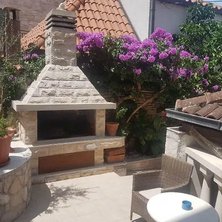 Apartamento Dora *