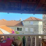 Dora