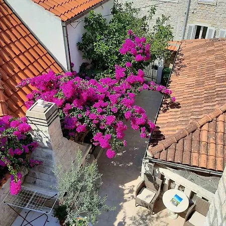 Апартаменты Dora