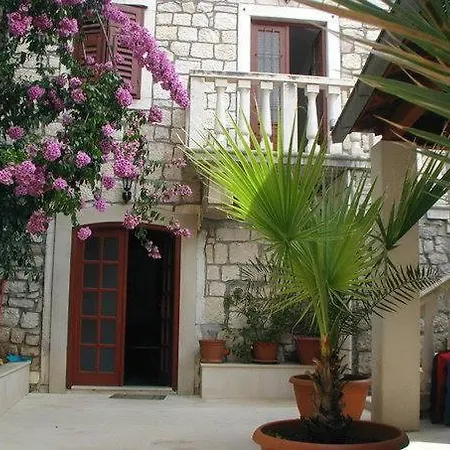 Apartment Dora