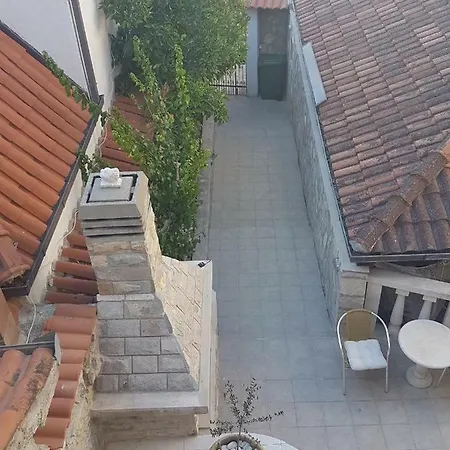 Dora Apartment Supetar